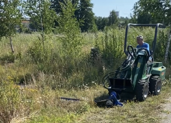 Ny Kompaktlastare Grässlåtter för Uthyrning